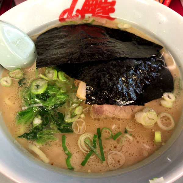 「醤油ラーメン　650円　チャーシュー　0円」@ラーメン山岡家 大泉店の写真