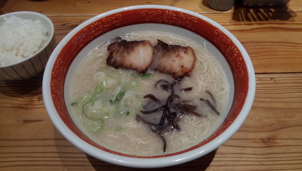 「ラーメン」@めんくいや 博多駅東店の写真