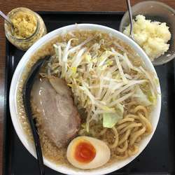 こってり善ラーメン（チャーシュー付き）972円
