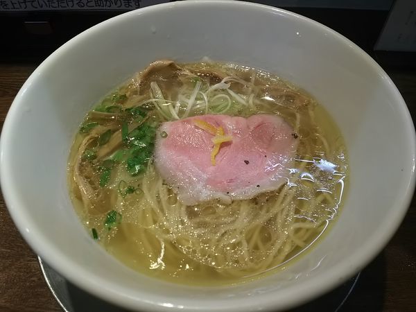 「中華そば（塩）　※恥ずかしながら鶏チャー抜き」@麺道 麒麟児の写真