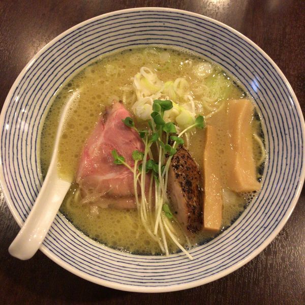 「鶏白湯らーめん 770円」@麺場ニ寅 川越店の写真