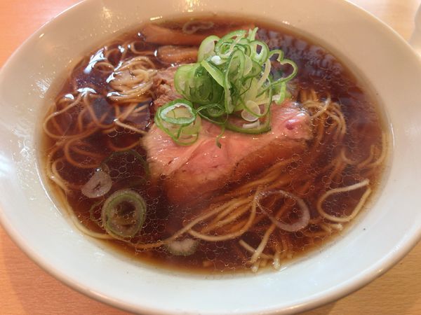 「お醤油らーめん」@らーめん芝浜の写真