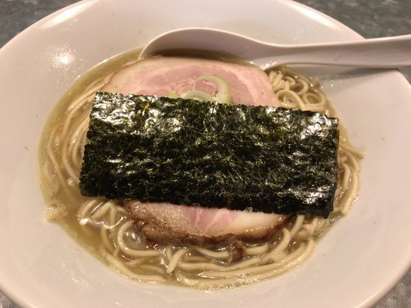 「塩らぁめん」@らぁめん家 有坂の写真