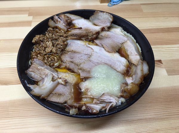 「激辛チャーシューメン＋ニンニク（900円）」@北大塚ラーメンの写真