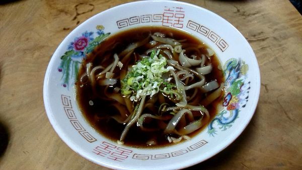 「しなそば　880円」@信濃屋の写真