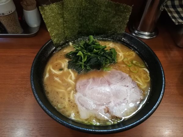 「9/8 ラーメン大盛り固め730円」@横浜家系らーめん りゅうの写真