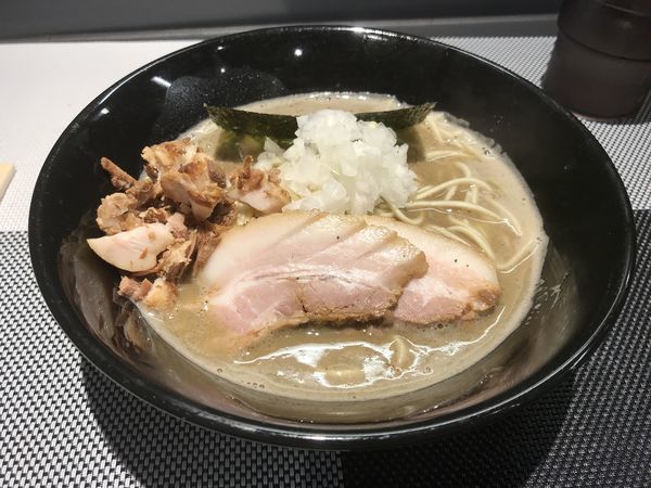 「濃厚中華そば」@煮干乱舞の写真