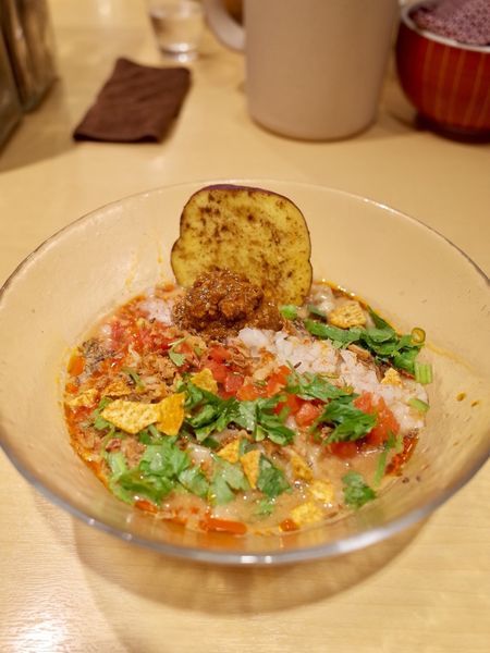 「冷やしスパイスそば…1200円＆ターメリック飯…200円」@饗 くろ㐂の写真