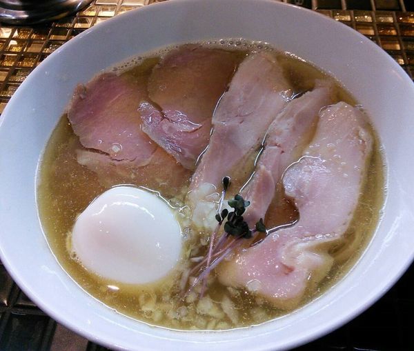 「伊吹いりこの塩煮干全部乗せ　１１５０円」@町田汁場 しおらーめん進化 中山店の写真