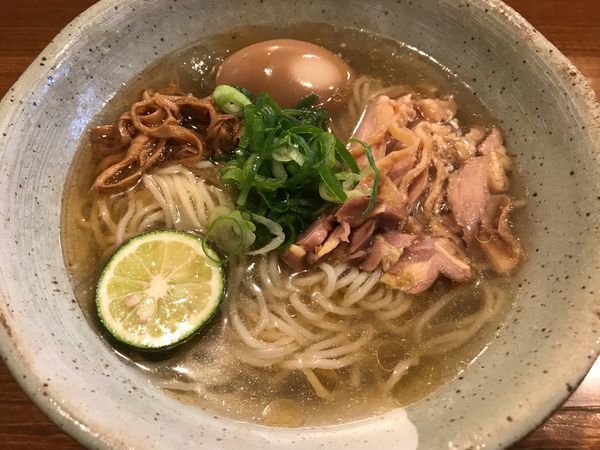 「【夏季限定】小アジにぼしの冷やしそば  750円」@荒町商店中華そば ふじやまの写真