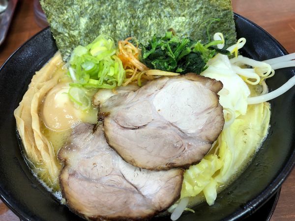 「全部のせ」@飯山家系濃厚豚骨ラーメン がぁたくの写真