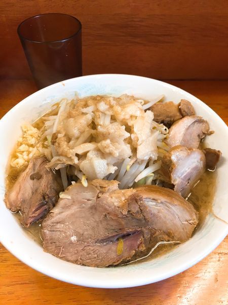 「麺半分ブタ増しニンニクアブラ」@ラーメン二郎 立川店の写真
