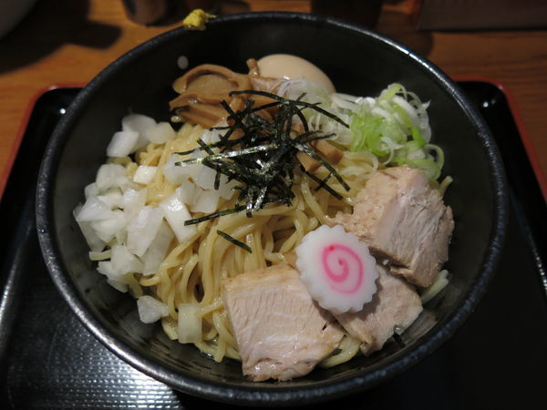 「油そば(並)＋味玉：720円＋100円」@汁麺屋 胡座の写真