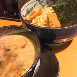 豚骨魚介つけ麺