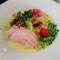 トウモロコシの冷たいらぁめん