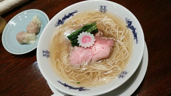 「中華そばチャーシュー増し皿ワンタン肉２個」@中華蕎麦にし乃の写真