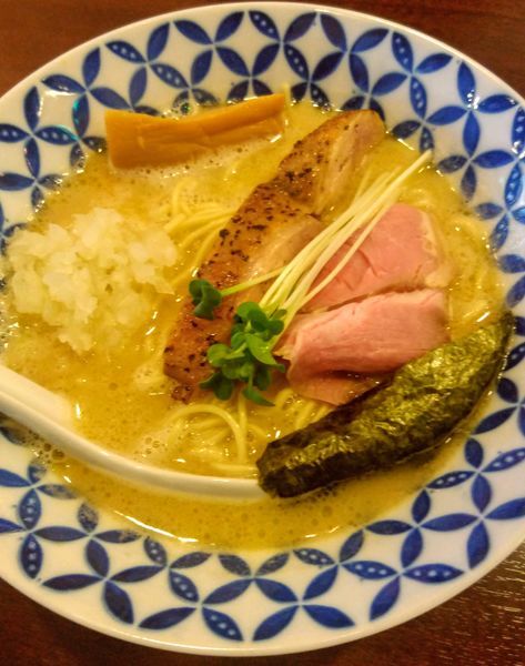 「濃厚鶏白湯らーめん 790円」@麺場ニ寅 川越店の写真