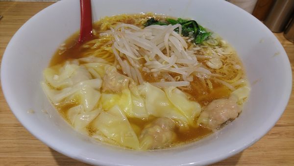 「肉野菜ワンタン麺」@雲呑好 ecute立川店の写真