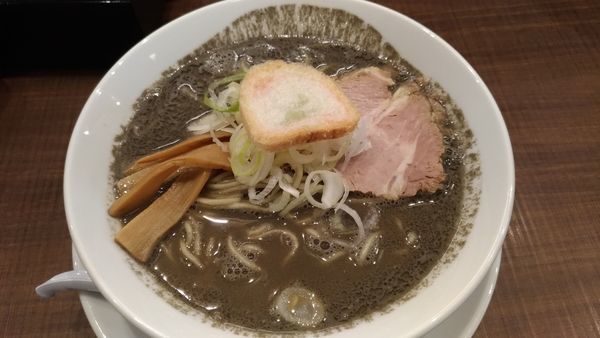 「煮干し中華そば（こいにぼ）」@中華そば まるたけの写真