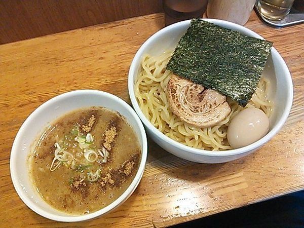 「味玉濃厚ニボつけ麺（大盛り1.5玉）＋チャーシュー1枚」@煮干しそば 虎愼の写真