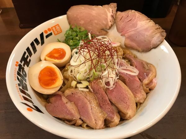 「鴨肉手揉みまぜそば」@とりそばモリゾーの写真