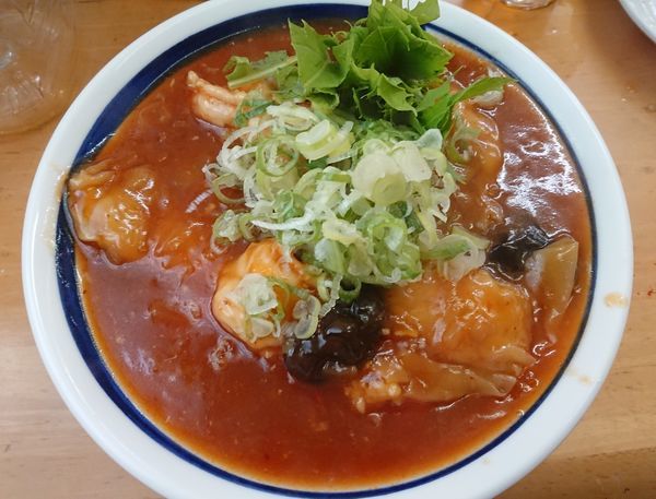 「【9月限定】俺のワンタン チリソース（W）」@MENYA 食い味の道有楽の写真