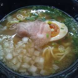 青森津軽風煮干し中華そば380円+税