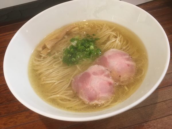 「しおらーめん」@町田汁場 しおらーめん進化 町田駅前店の写真