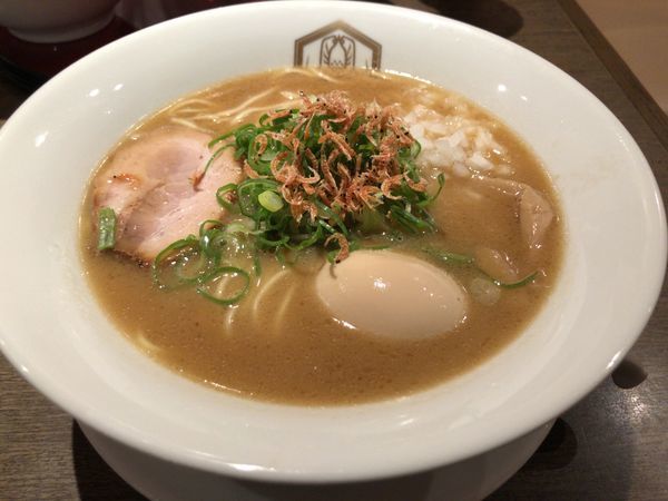 「味玉濃厚海老ラーメン」@えびそば えび助 TOKYOの写真