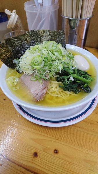 「ラーメン大盛+ねぎ+あじたま+ライス」@横浜家系ラーメン 武蔵境つばさ家の写真