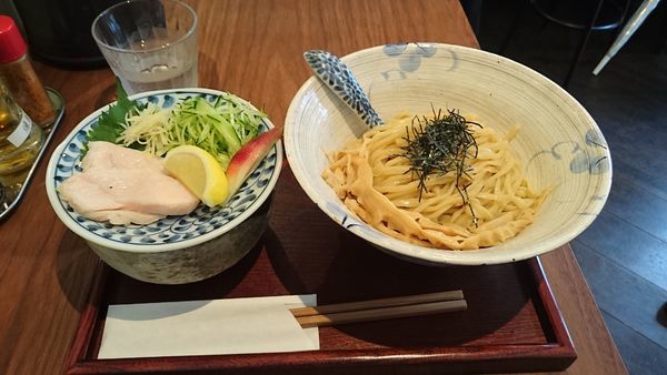 「tsukemen 冷製 烏賊肝 醤油 880円」@メンドコロ Kinariの写真