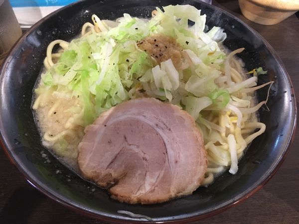 「塩壱郎ラーメン大盛」@横濱家系ラーメン 壱角家 西新宿店の写真