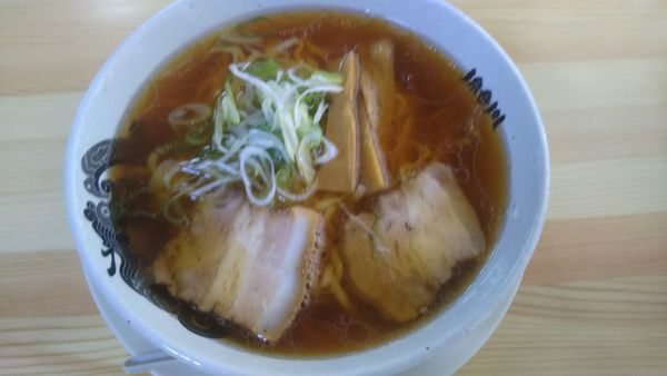 「淡麗醤油ラーメン 680円」@食堂 はせ川の写真