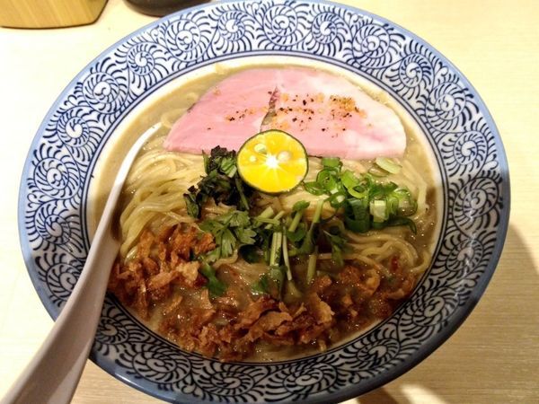 「大漁サバ煮干しの濃厚タイラーメン」@らー麺 アオキジの写真