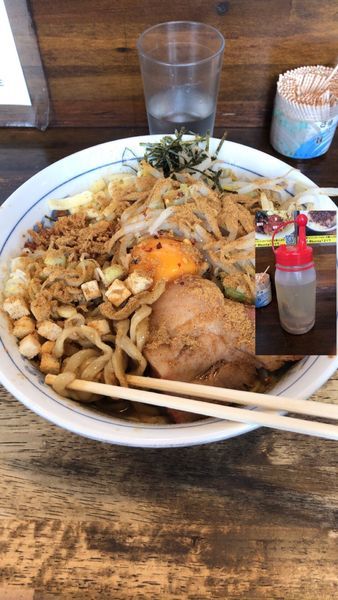 「まぜそば＋魚粉」@らーめん梵’s BONES北浦和本店の写真