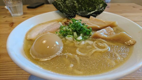 「鯛塩味玉ら～めん」@らーめん いつ樹 本店の写真