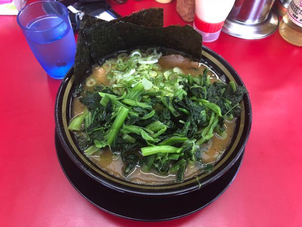 「ラーメン 青菜ダブル ネギまし」@家系ラーメン 王道家の写真
