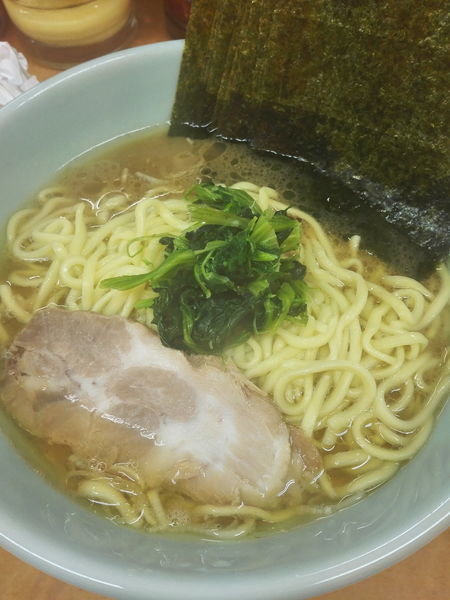 「ラーメン中盛り　海苔」@横浜ラーメン 町田家 新百合ヶ丘店の写真