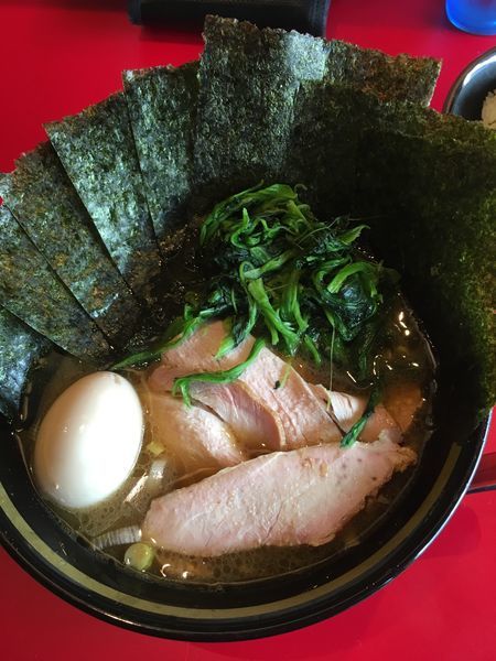 「特製ラーメン」@家系ラーメン 稲葉家の写真