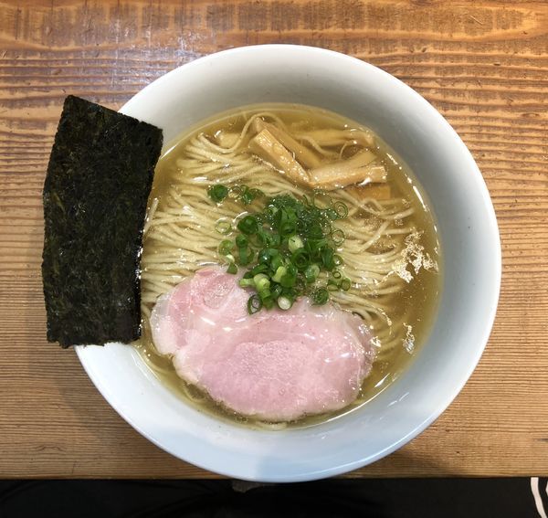「白醤油らーめん」@町田汁場 しおらーめん 進化の写真