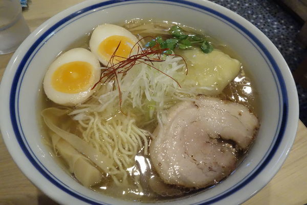「くろおびラーメン（塩）」@利尻昆布ラーメン くろおびの写真