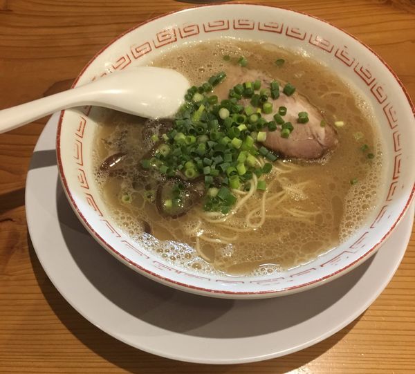 「博多ラーメン(700¥)」@博多屋台の写真