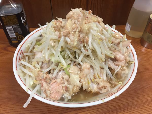 「ラーメン(豚二枚)ヤサイニンニクアブラ」@ラーメン二郎 亀戸店の写真