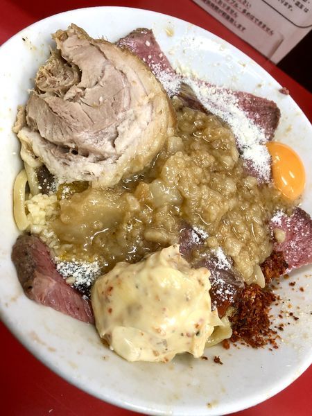 「【限定】ローストビーフまぜそば￥850＋豚1枚￥120」@ラーメン一心の写真