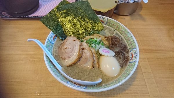 「ニボ豚中盛＋チャーシュー2枚＋味玉」@濃厚豚骨ラーメン  仁の写真