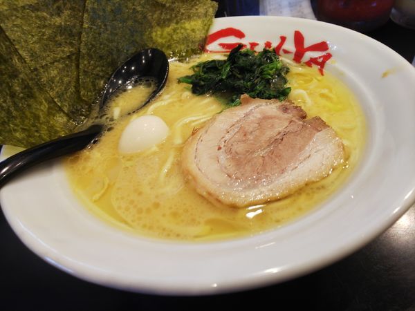 「醤油ラーメン750円」@横浜家系ラーメン 吟家 白井店の写真