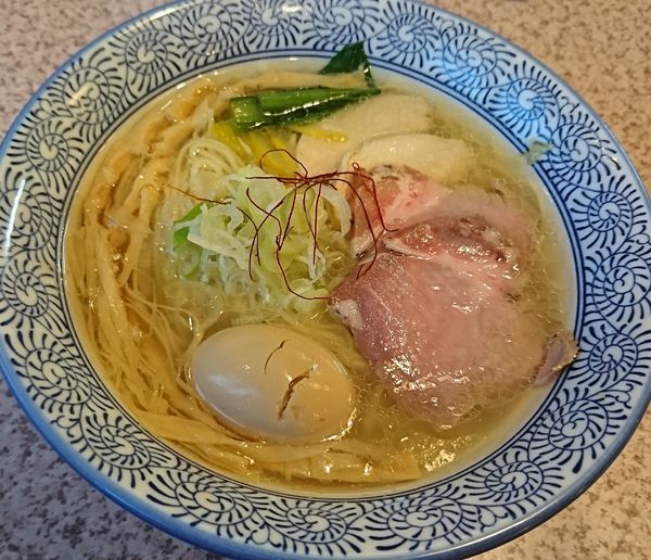 「淡麗塩そば全部のせ(980円)」@麺処 かつ善の写真
