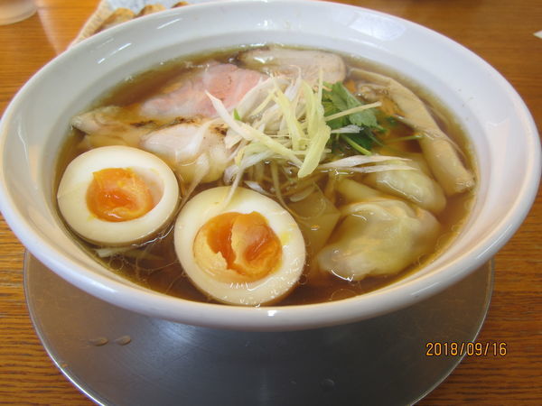 「特製中華そば醤油９５０円」@栃木中華そば 神志の写真