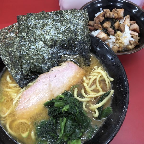 「ラーメン＋半チャーシューまぶし」@家系ラーメン 王道 いしいの写真