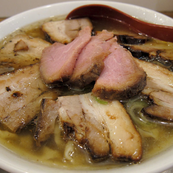 「肉そば（塩）1,070円」@麺や 七彩 八丁堀店の写真